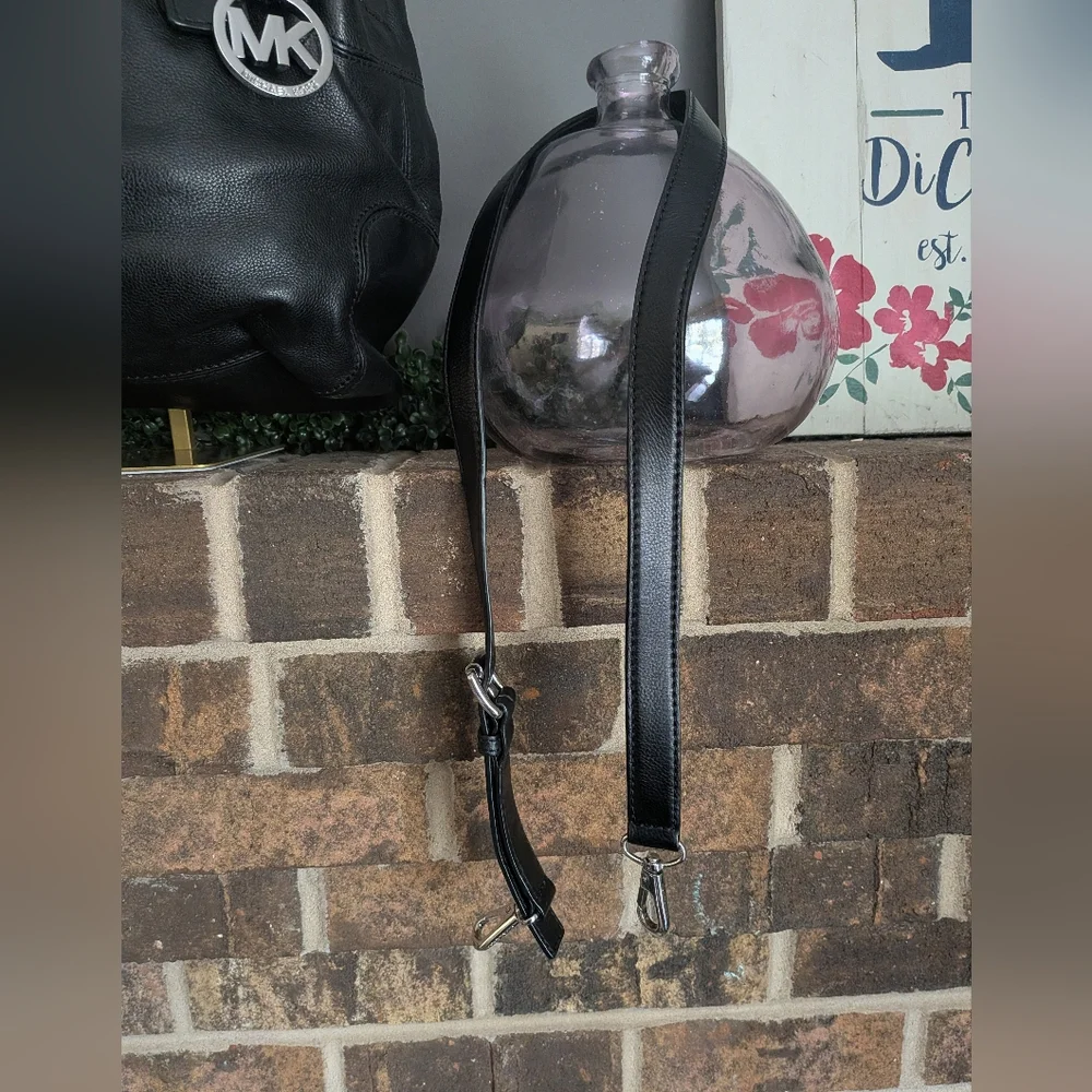 Michael Kors Grayson Black Leather Handbag Silver Hardware - Picture 2 of 16